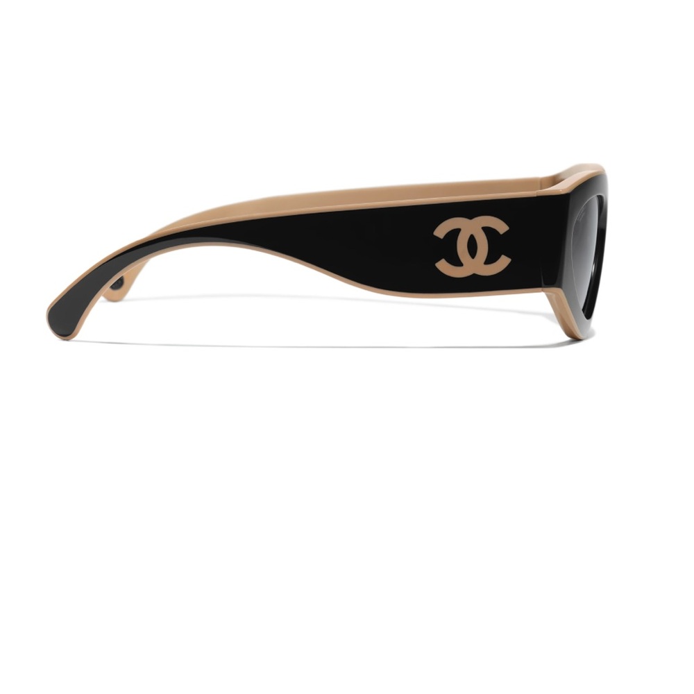 CHANEL CAT EYE SUNGLASSES - Picture 3 of 6